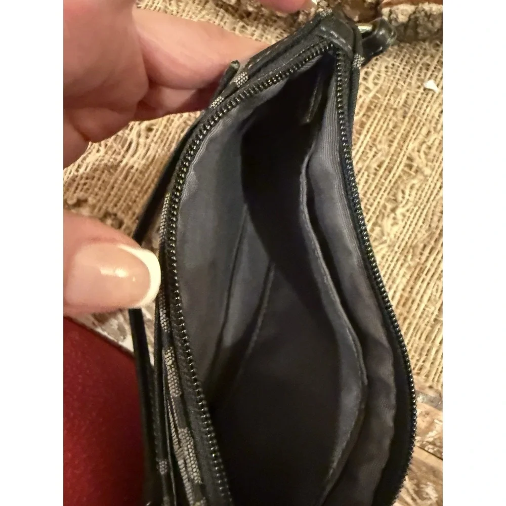 Vintage Coach Black Gray Signature Logo 1941 Wristlet Pouch Front Snap Pocket